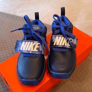 Brand New Never Worn Nike toddler boys Team Hustle high top sneaker